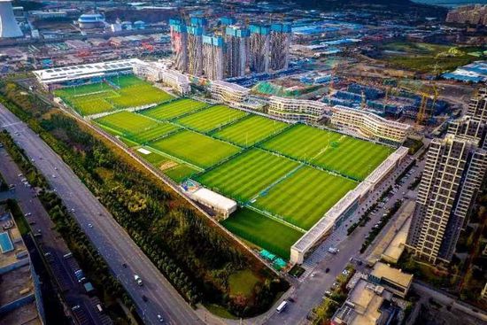 姆巴佩受到的一个压力来自法国政府，他们希望2030世界杯决赛不是在伯纳乌而是在摩洛哥举行。